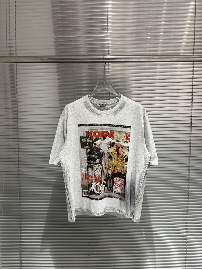 Mens Fashion Magazines - 2026年夏ファッションブランドマガジンポスターTシャツ ヴィンテージ風 ダメージ加工 ウォッシュドプリント オーバーサイズ 半袖